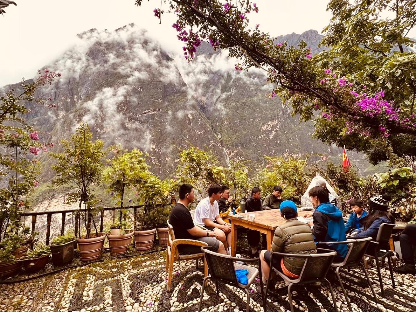 Tiger Leaping Gorge Sean'S Spring Guesthouse شانغريلا المظهر الخارجي الصورة