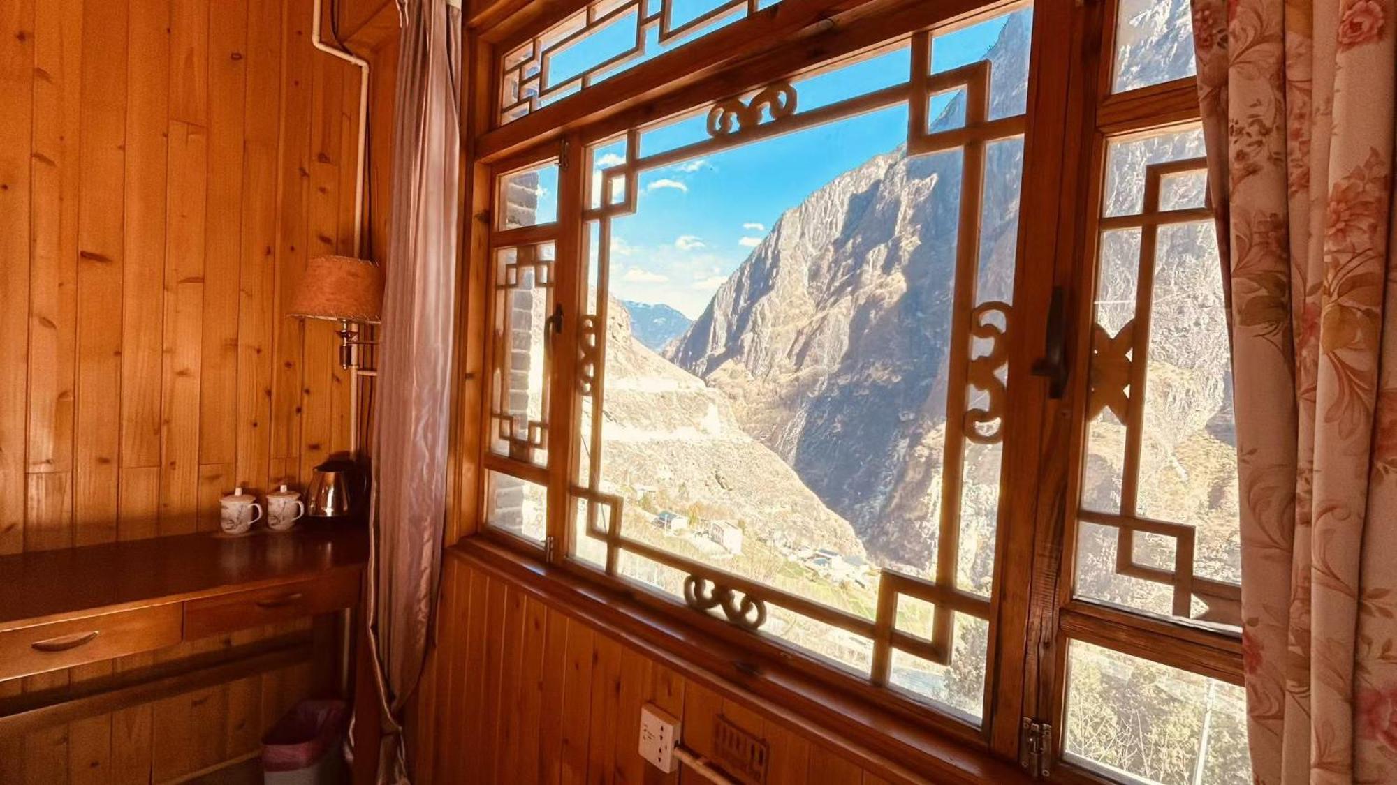 Tiger Leaping Gorge Sean'S Spring Guesthouse شانغريلا المظهر الخارجي الصورة