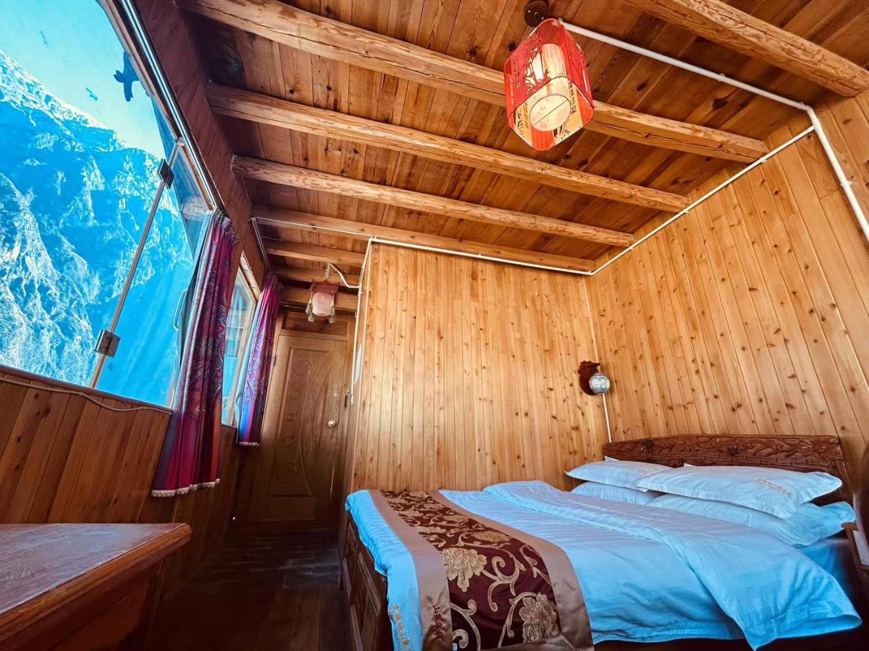 Tiger Leaping Gorge Sean'S Spring Guesthouse شانغريلا المظهر الخارجي الصورة