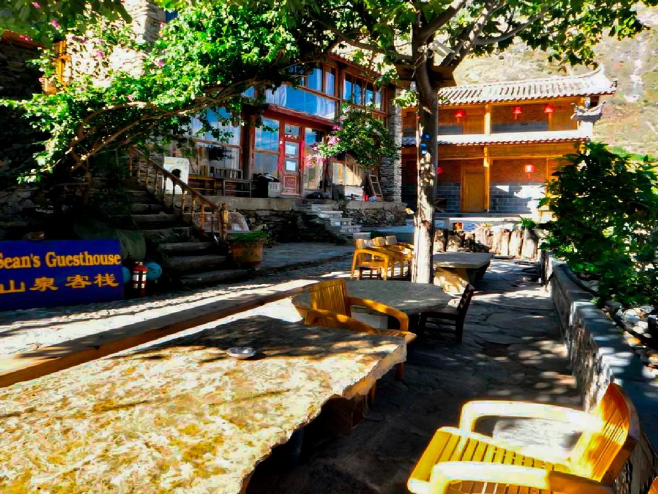 Tiger Leaping Gorge Sean'S Spring Guesthouse شانغريلا المظهر الخارجي الصورة