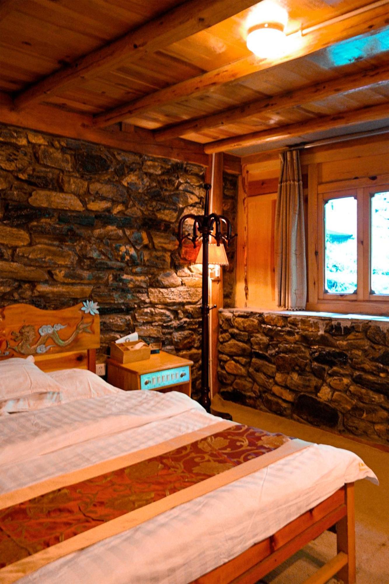 Tiger Leaping Gorge Sean'S Spring Guesthouse شانغريلا الغرفة الصورة