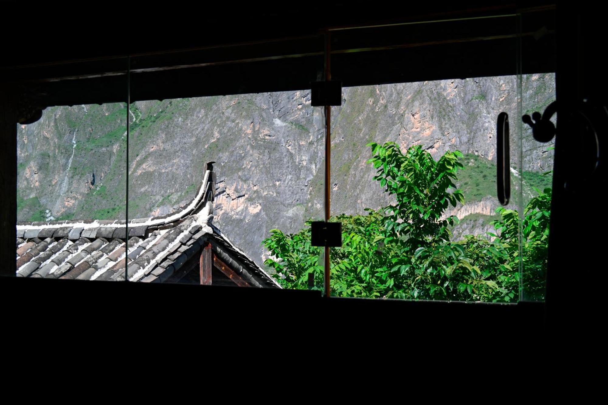 Tiger Leaping Gorge Sean'S Spring Guesthouse شانغريلا الغرفة الصورة