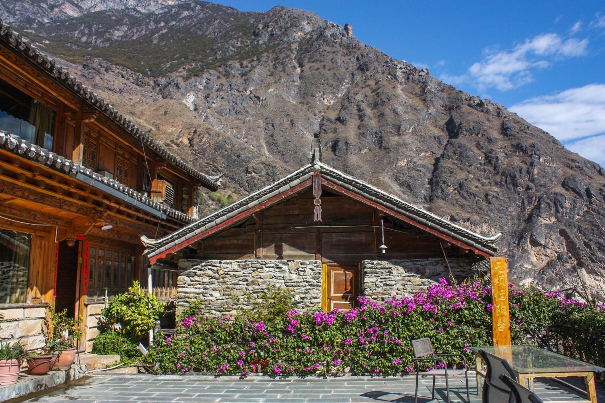 Tiger Leaping Gorge Sean'S Spring Guesthouse شانغريلا المظهر الخارجي الصورة