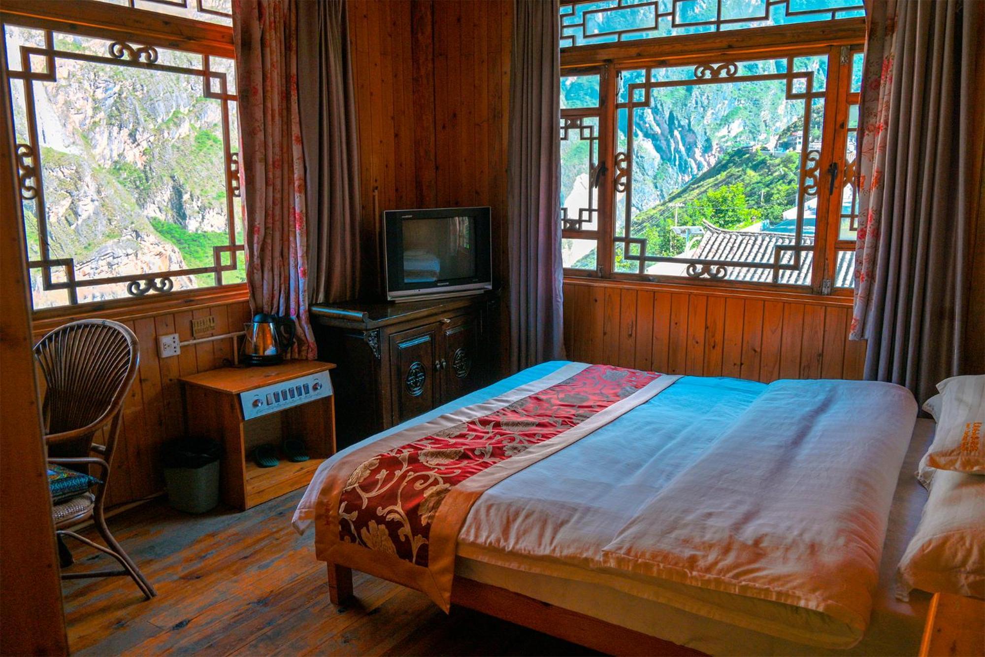 Tiger Leaping Gorge Sean'S Spring Guesthouse شانغريلا الغرفة الصورة