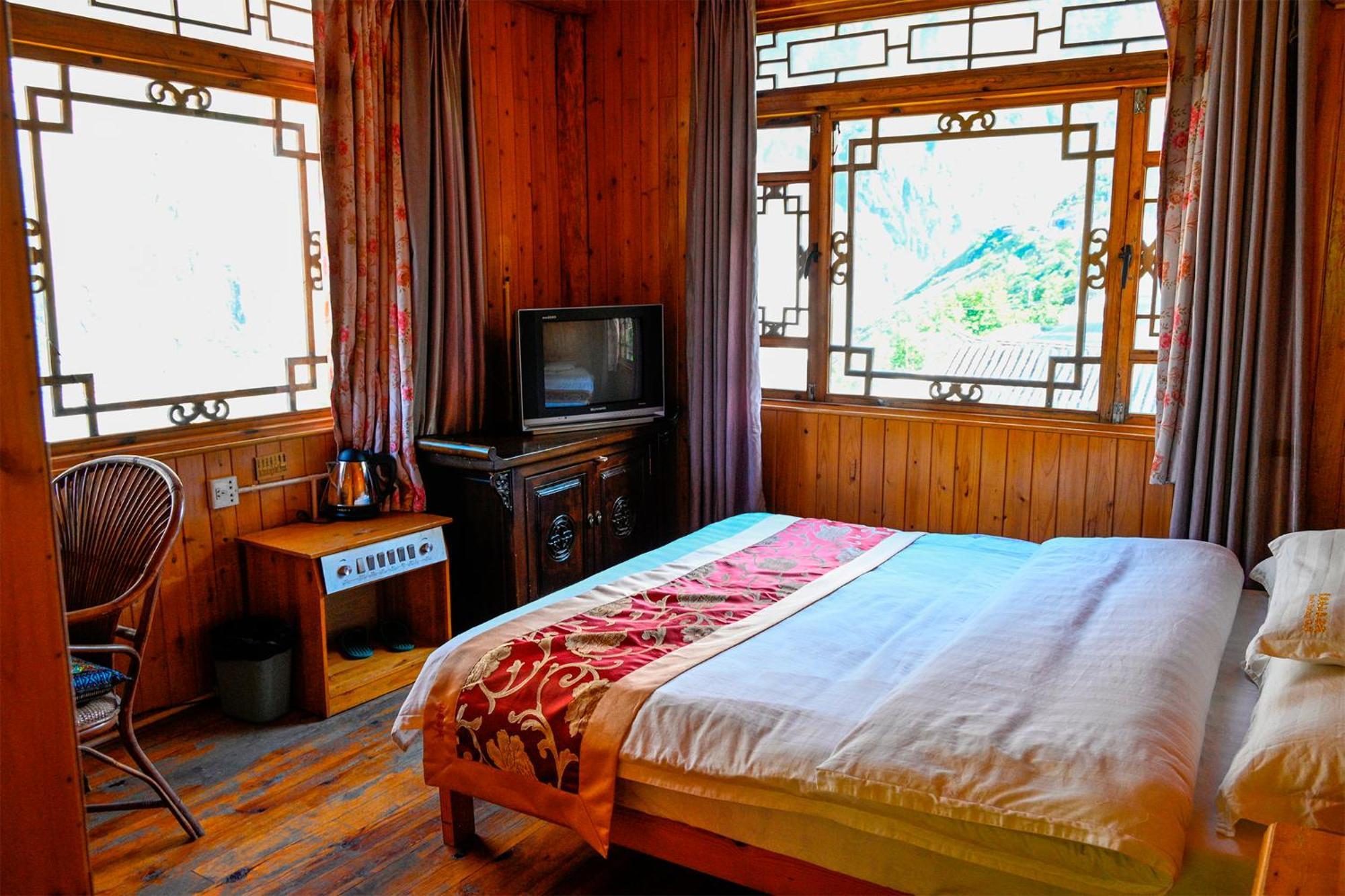 Tiger Leaping Gorge Sean'S Spring Guesthouse شانغريلا الغرفة الصورة
