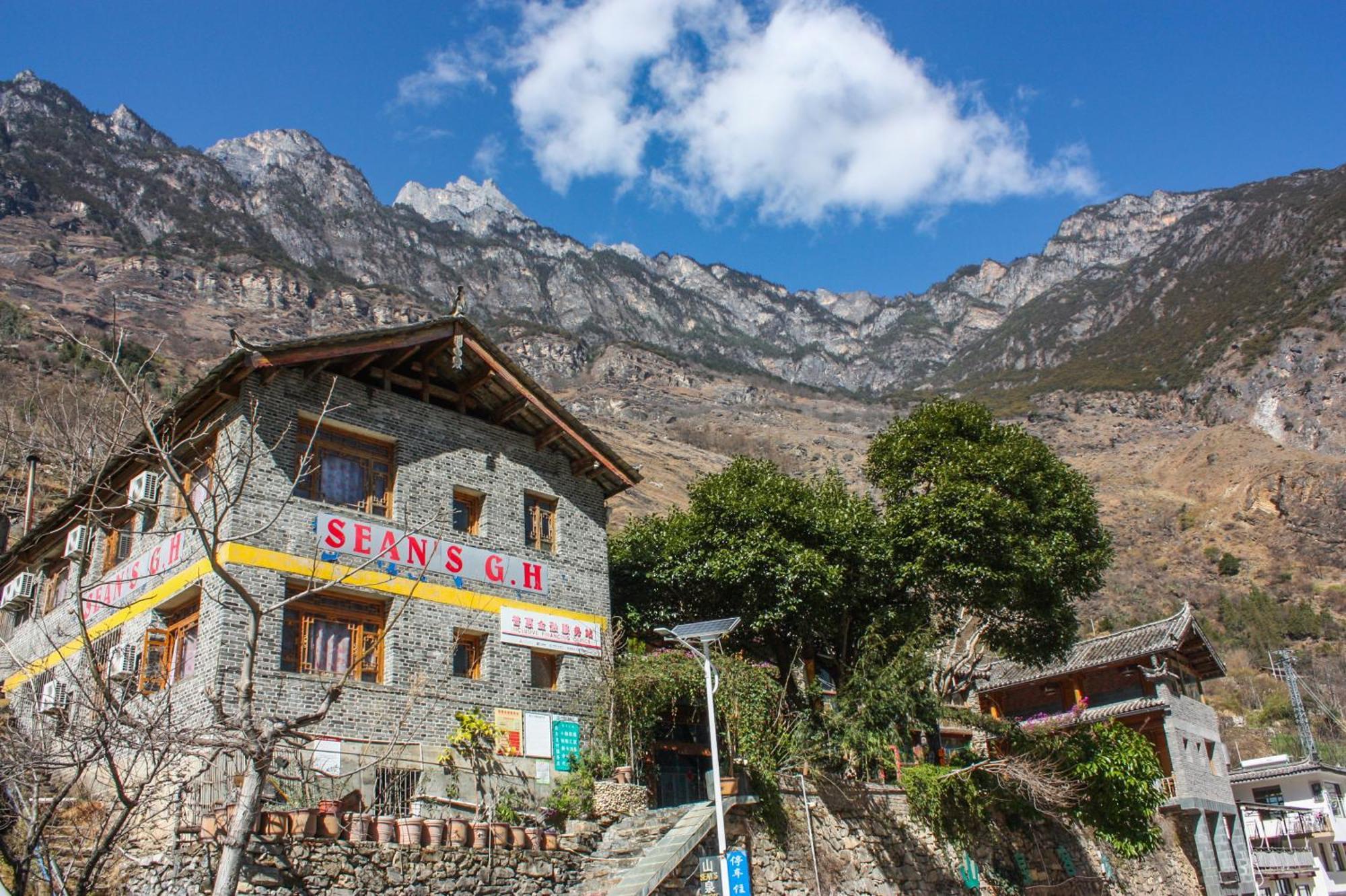Tiger Leaping Gorge Sean'S Spring Guesthouse شانغريلا المظهر الخارجي الصورة